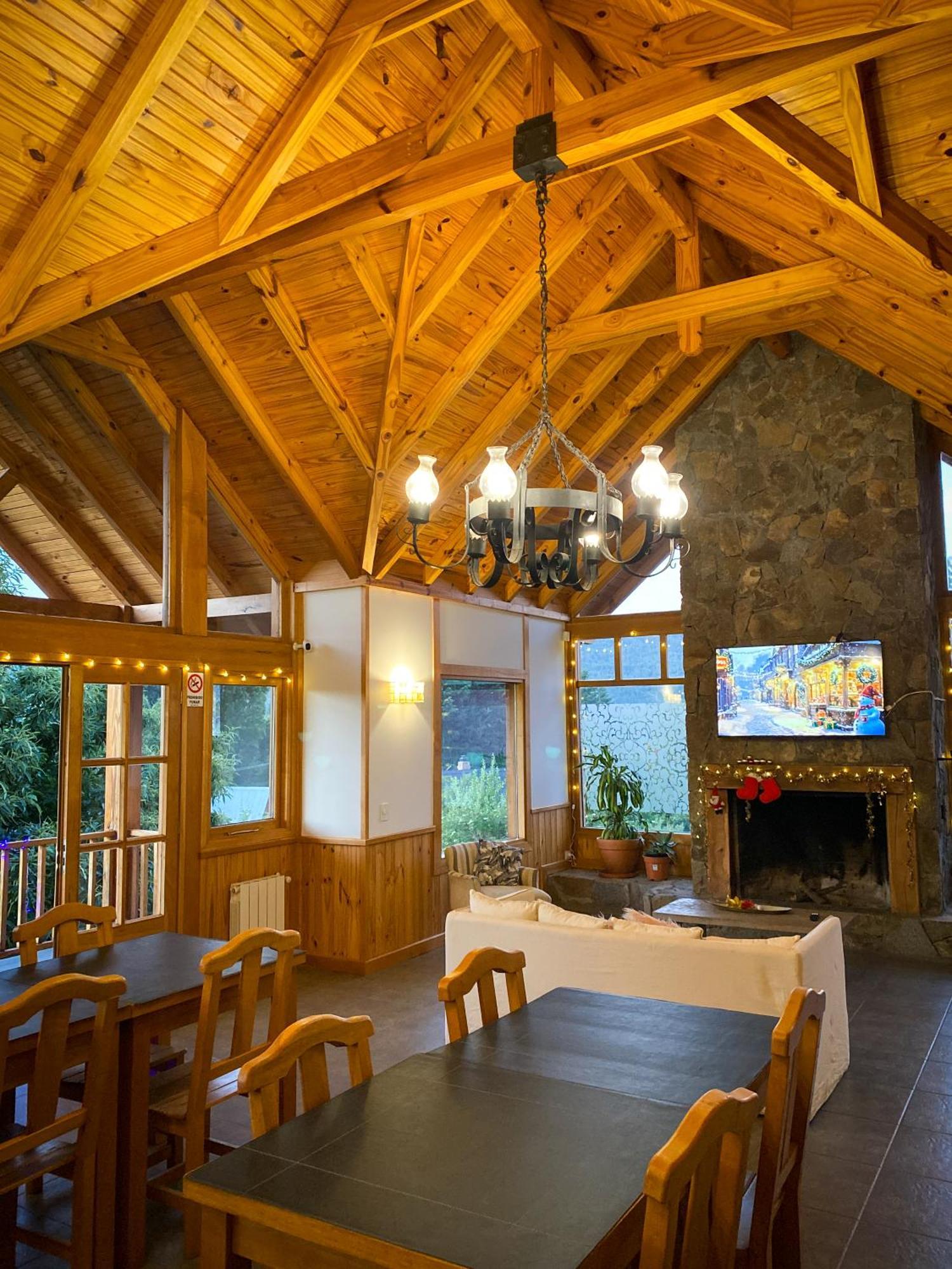 Hosteria Baerenhaus San Martín de los Andes Exterior photo